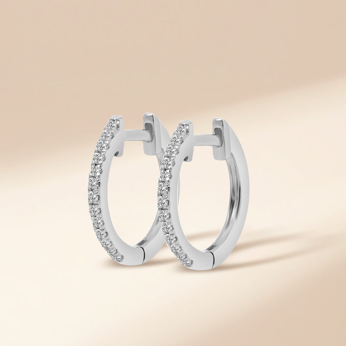 14KW or White 0.10 Ctw Diamond Round Shape Earring Huggies