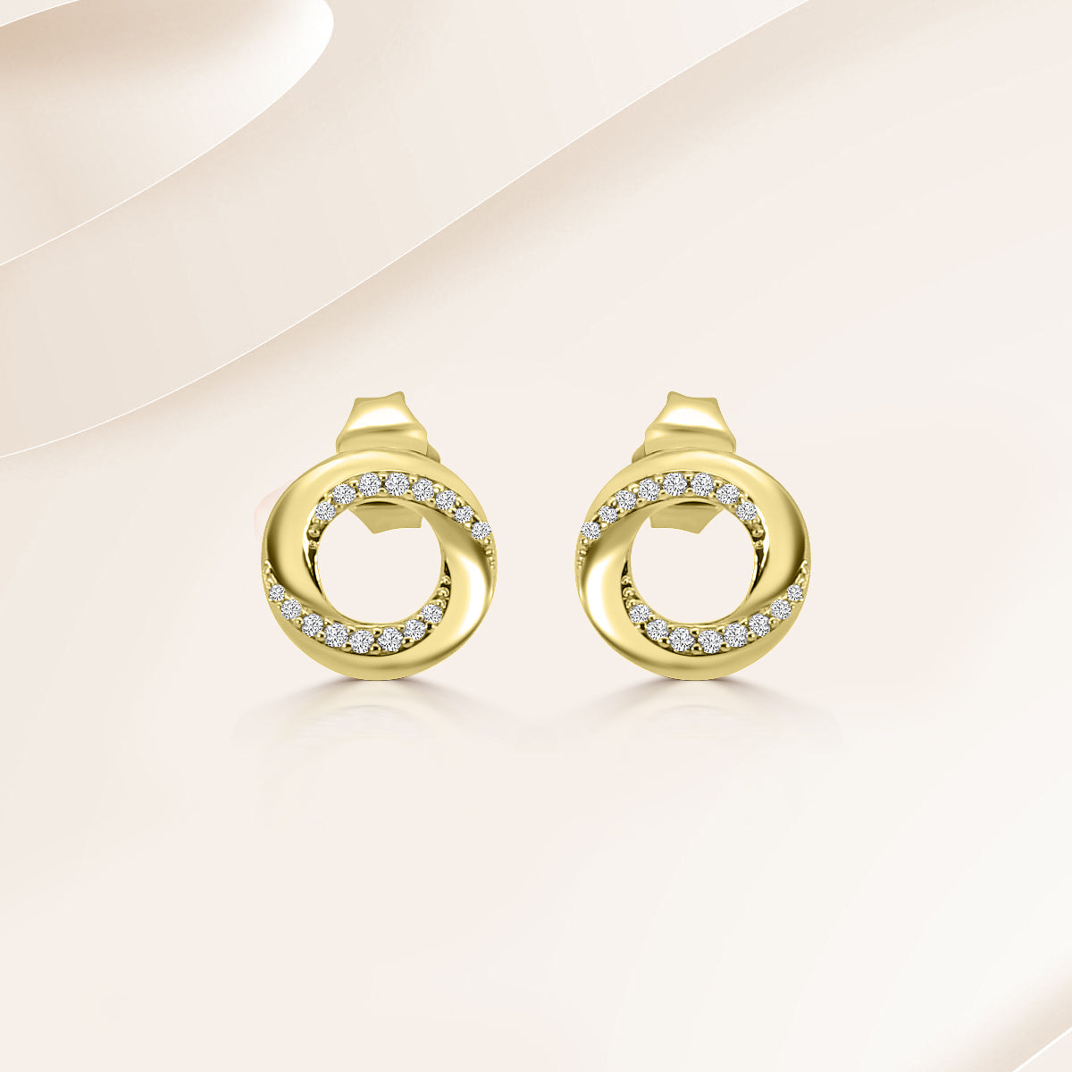 14KY 0.12 Ctw Diamond Circle Earrings