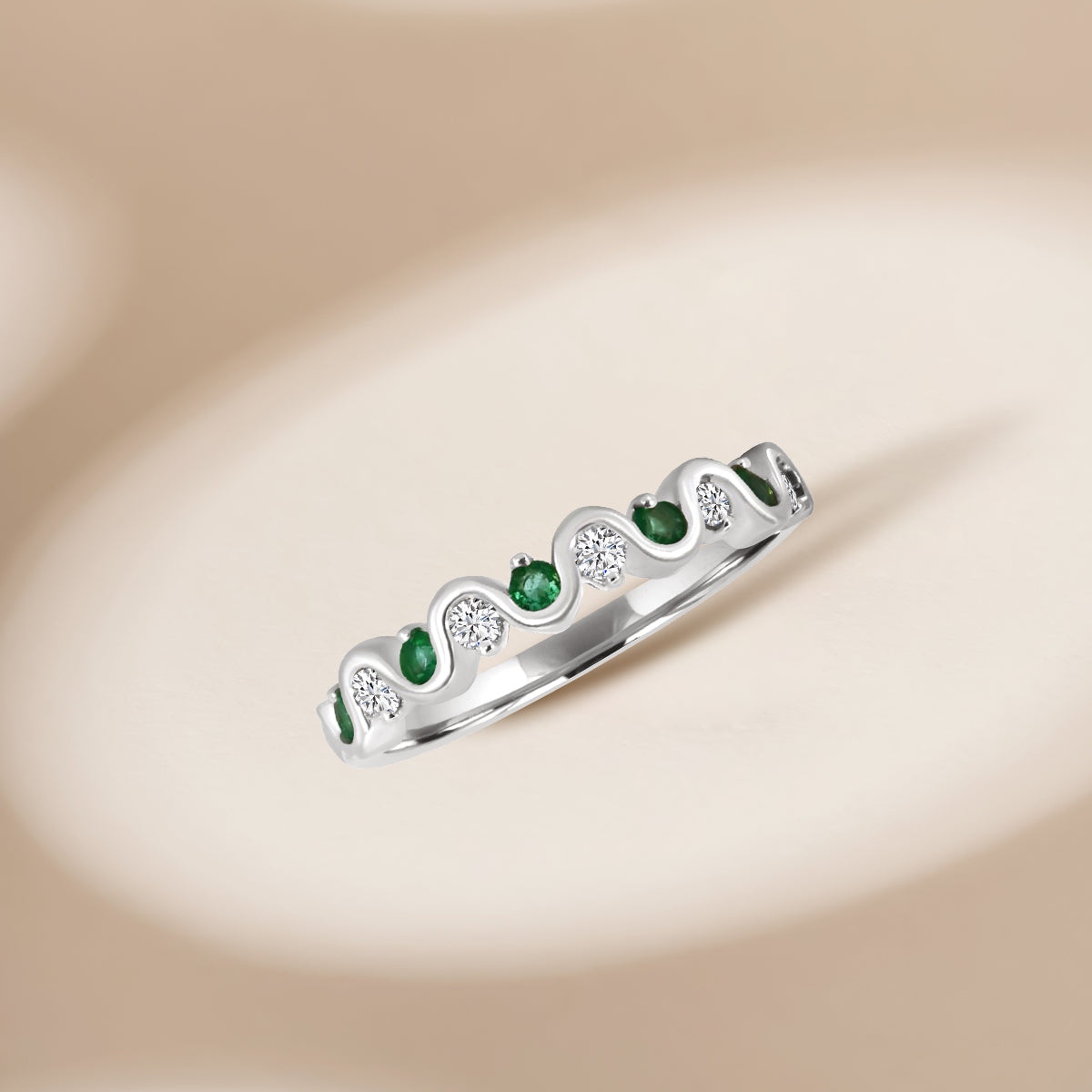 10KW 0.15 Ctw Wave Diamond Band with Alt Sapphire
